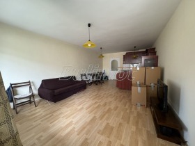 1 chambre Festivalen kompleks, Varna 5