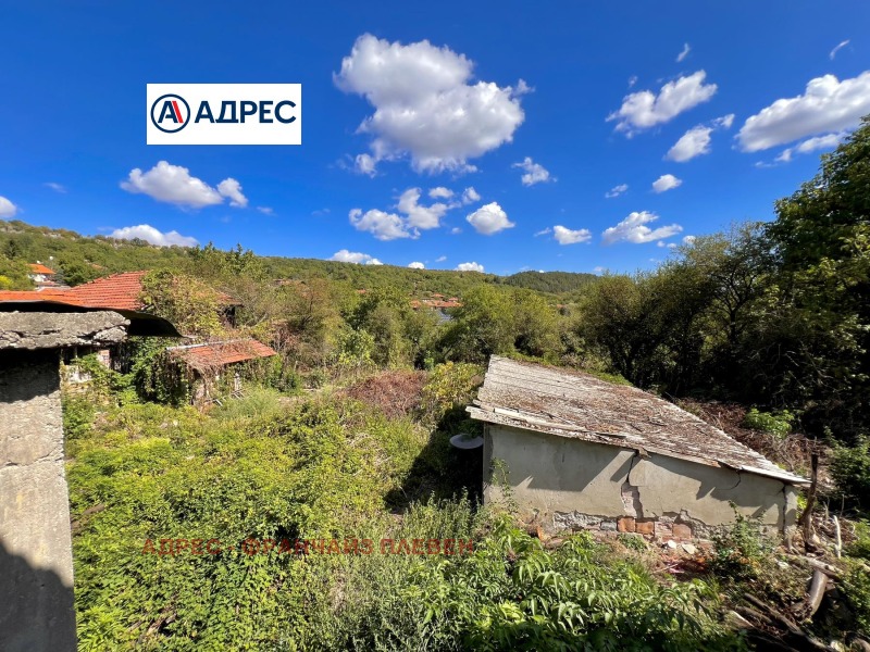 Продава КЪЩА, с. Горно Павликене, област Ловеч, снимка 2 - Къщи - 52600215