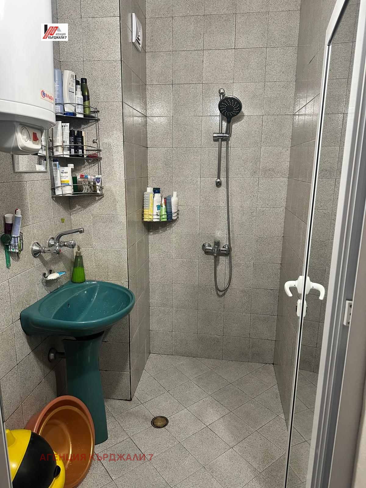 Продава МНОГОСТАЕН, гр. Кърджали, Център, снимка 4 - Апартаменти - 54627612