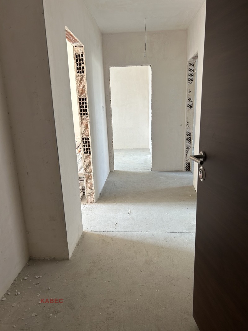 In vendita  2 camere da letto Plovdiv , Trakiia , 100 mq | 68980387 - Immagine [2]