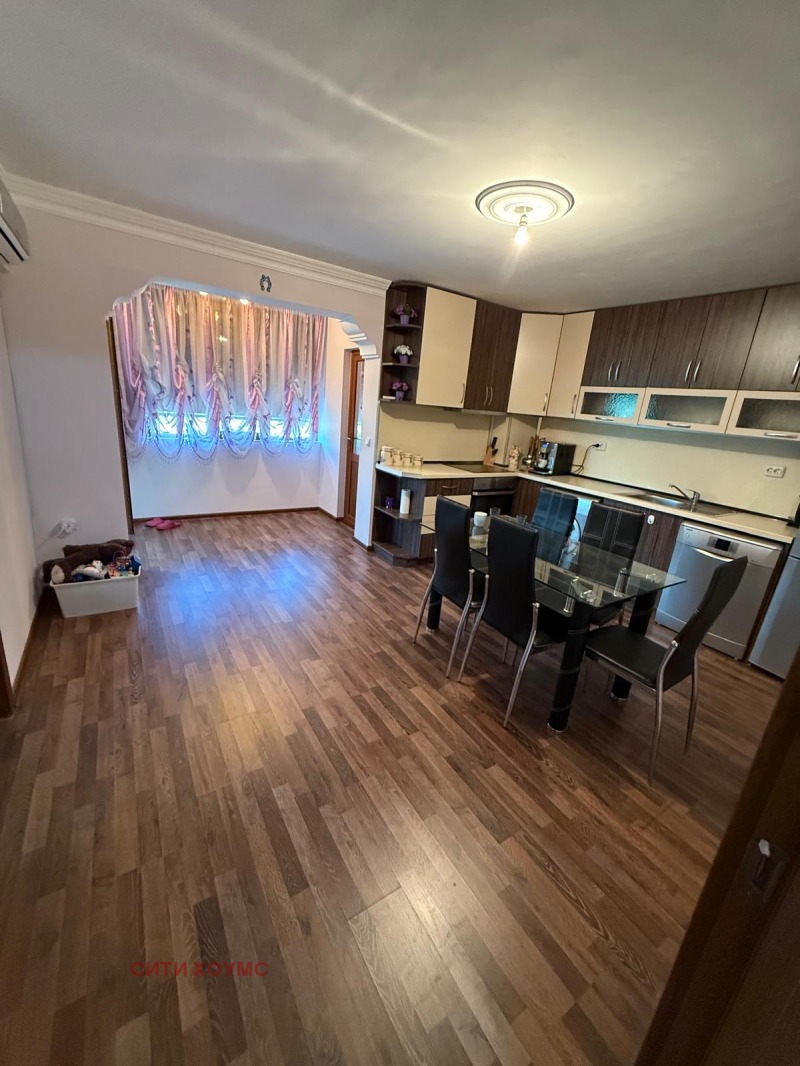 Продава  3-стаен област Кърджали , гр. Момчилград , 140 кв.м | 97843648 - изображение [3]