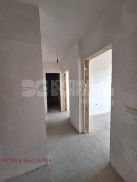 2-стаен град Варна, Владислав Варненчик 1