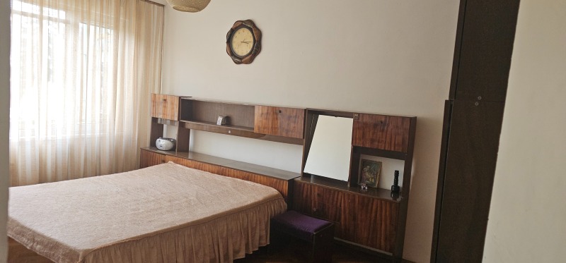 Продава  4-стаен град Перник , Център , 108 кв.м | 73697841 - изображение [8]