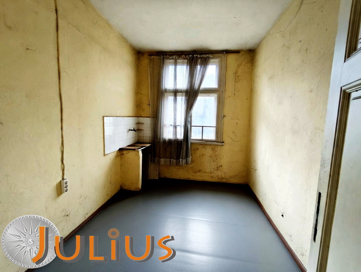 Продава ЕТАЖ ОТ КЪЩА, гр. Пловдив, Център, снимка 13 - Етаж от къща - 52616283