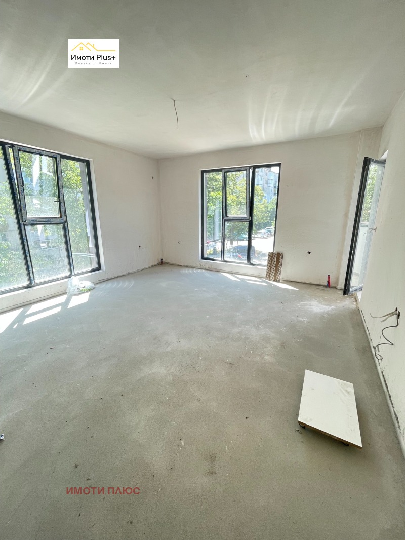 Продава 2-СТАЕН в град Шумен, Тракия - 73 кв.м / 105 850 € » 207 024.61 лв., ИМОТИ ПЛЮС
