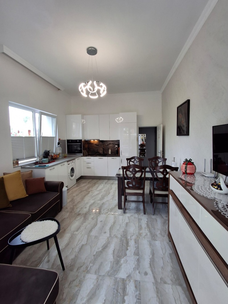 Продава 2-СТАЕН в област Бургас, к.к. Слънчев бряг - 65 кв.м / 110 000 € » 215 141.30 лв., ЗАМЗАМХОУМС