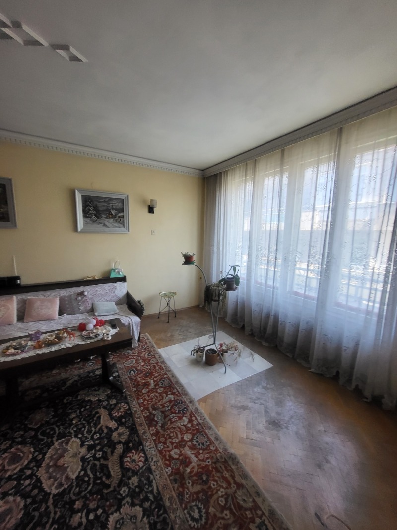 Продава  4-стаен, град Плевен, Идеален център •  140 000 EUR • ID 34864523 — holmes.bg - [1] 