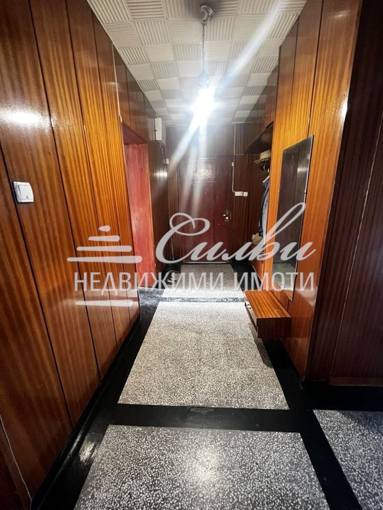 Продава МНОГОСТАЕН, гр. Шумен, Куршун чешма, снимка 11 - Апартаменти - 52602365