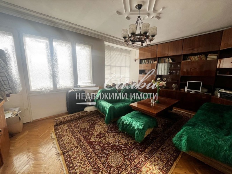 Продава МНОГОСТАЕН, град Шумен, Куршун чешма • 185500 € / 362806.46 лв. • 93520968 1