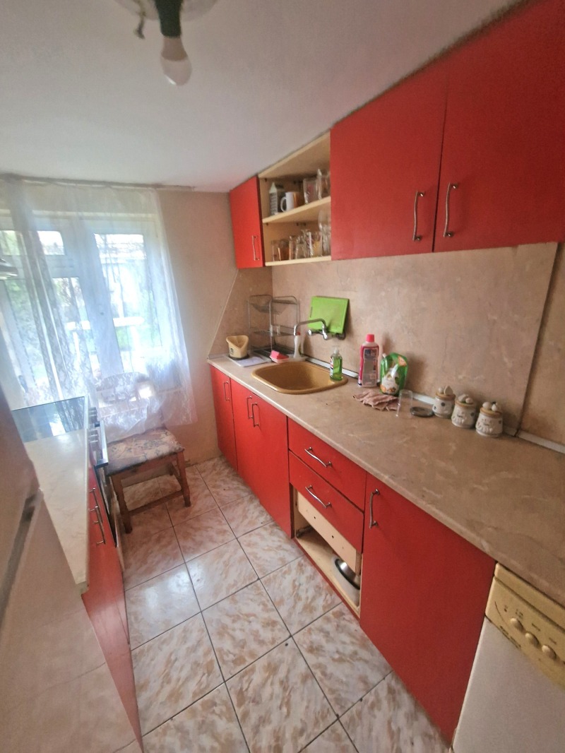 Till salu  Hus region Plovdiv , Sadovo , 104 kvm | 78931596 - bild [7]