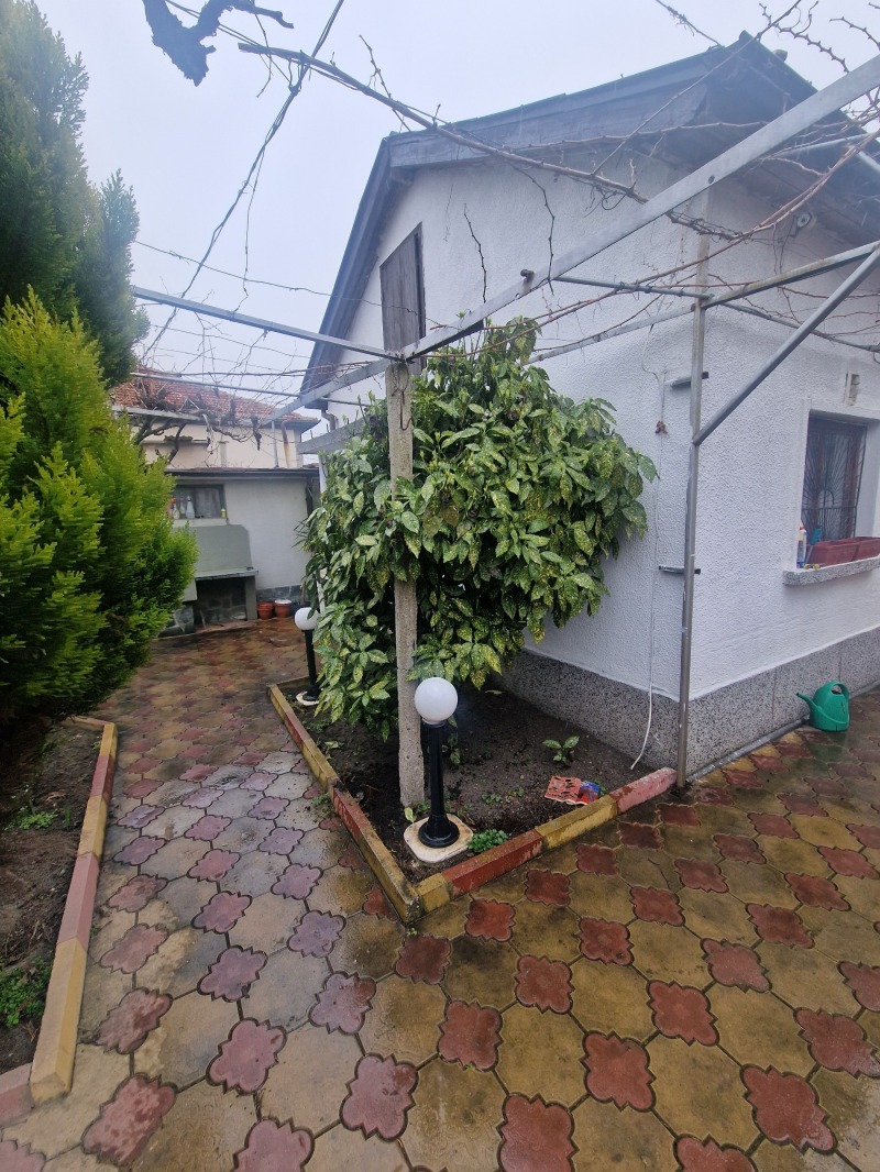 Till salu  Hus region Plovdiv , Sadovo , 104 kvm | 78931596 - bild [3]