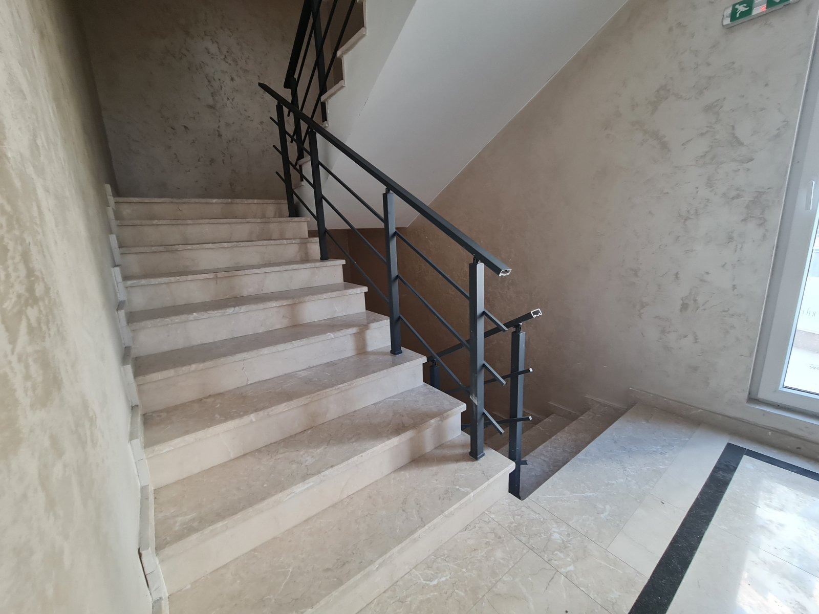 Продава 3-СТАЕН, гр. Пловдив, Остромила, снимка 5 - Апартаменти - 55092679