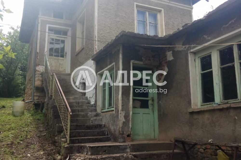Продава КЪЩА, гр. Севлиево, област Габрово
