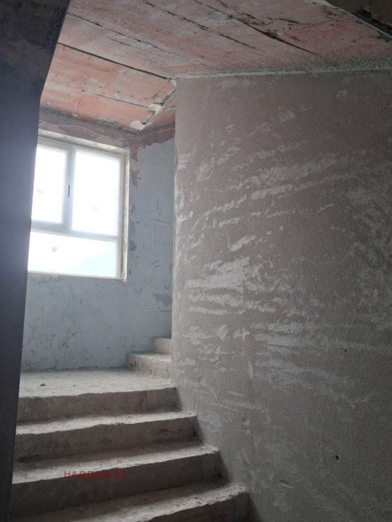 Продава  2-стаен град Велико Търново , Бузлуджа , 68 кв.м | 64122855 - изображение [3]