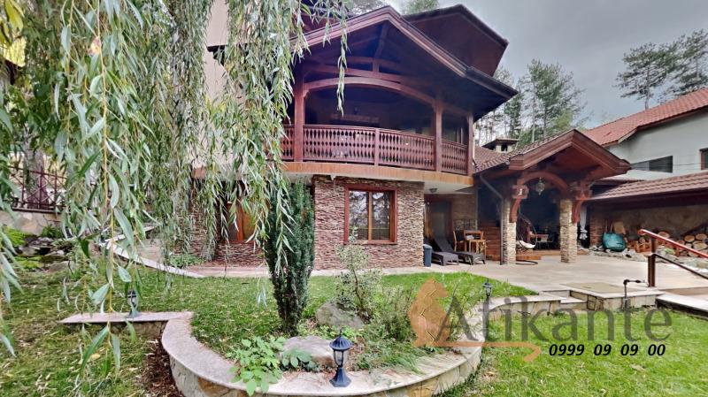 Продава КЪЩА, град София, гр. Банкя • 1300000 € / 2542579.00 лв. • 68787661 1