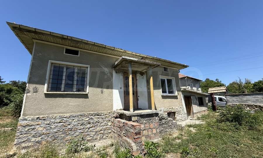 Продава КЪЩА, с. Добромирка, област Габрово, снимка 4 - Къщи - 56721025