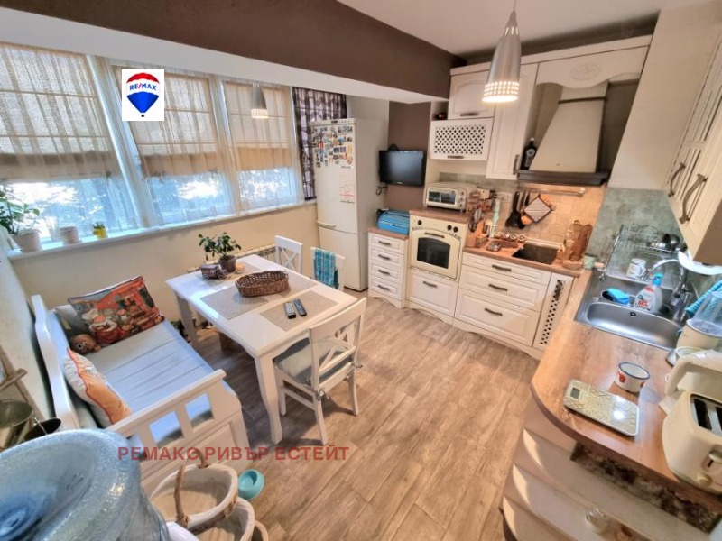 Продава  3-стаен град Русе , Възраждане , 97 кв.м | 34429263 - изображение [6]