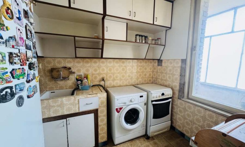 Продава 3-СТАЕН, гр. Велико Търново, Център, снимка 13 - Апартаменти - 52929671