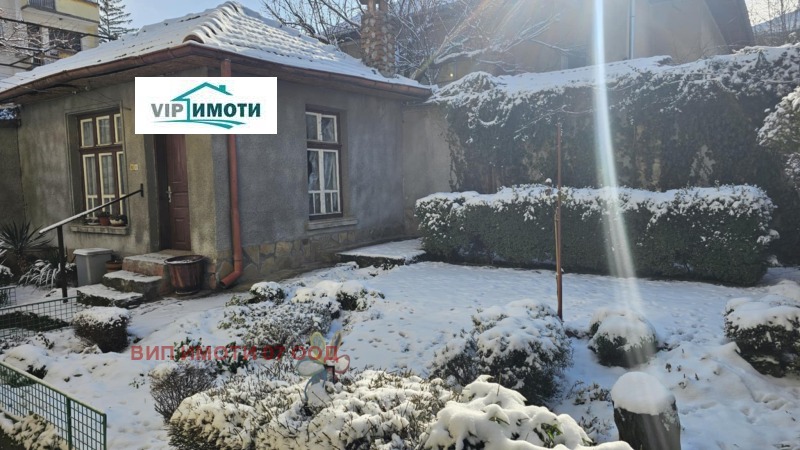 Продава ЕТАЖ ОТ КЪЩА, гр. Ловеч, Широк център, снимка 3 - Етаж от къща - 53149243