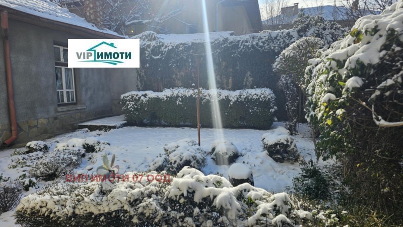 Продава ЕТАЖ ОТ КЪЩА, гр. Ловеч, Широк център, снимка 4 - Етаж от къща - 53149243