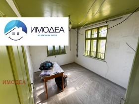 Продава  Къща, с. Хотница