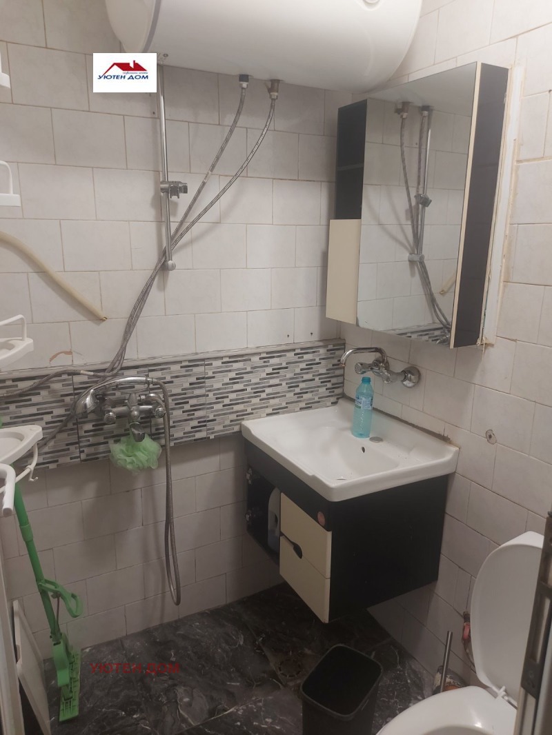 Продава  1-стаен град Шумен , 5-ти полк , 35 кв.м | 20998612 - изображение [4]