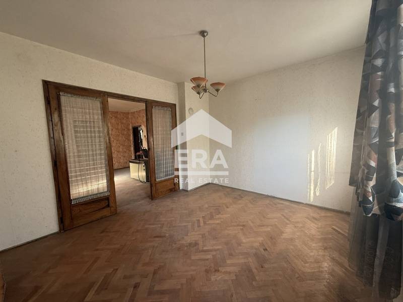 Продава 3-СТАЕН, град Велико Търново, Център • 135000 € • 97698596 — Holmes.bg