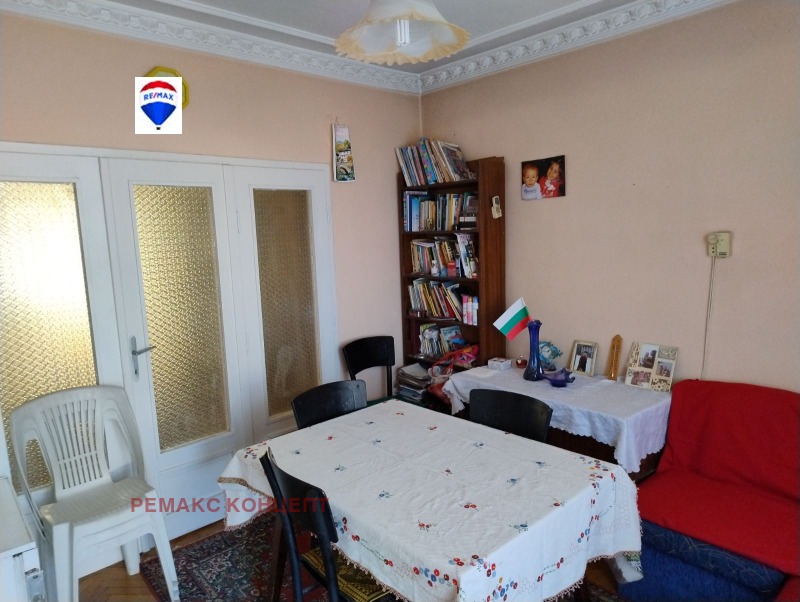 Продава  Многостаен град Шумен , Дивизионна болница , 120 кв.м | 88709859
