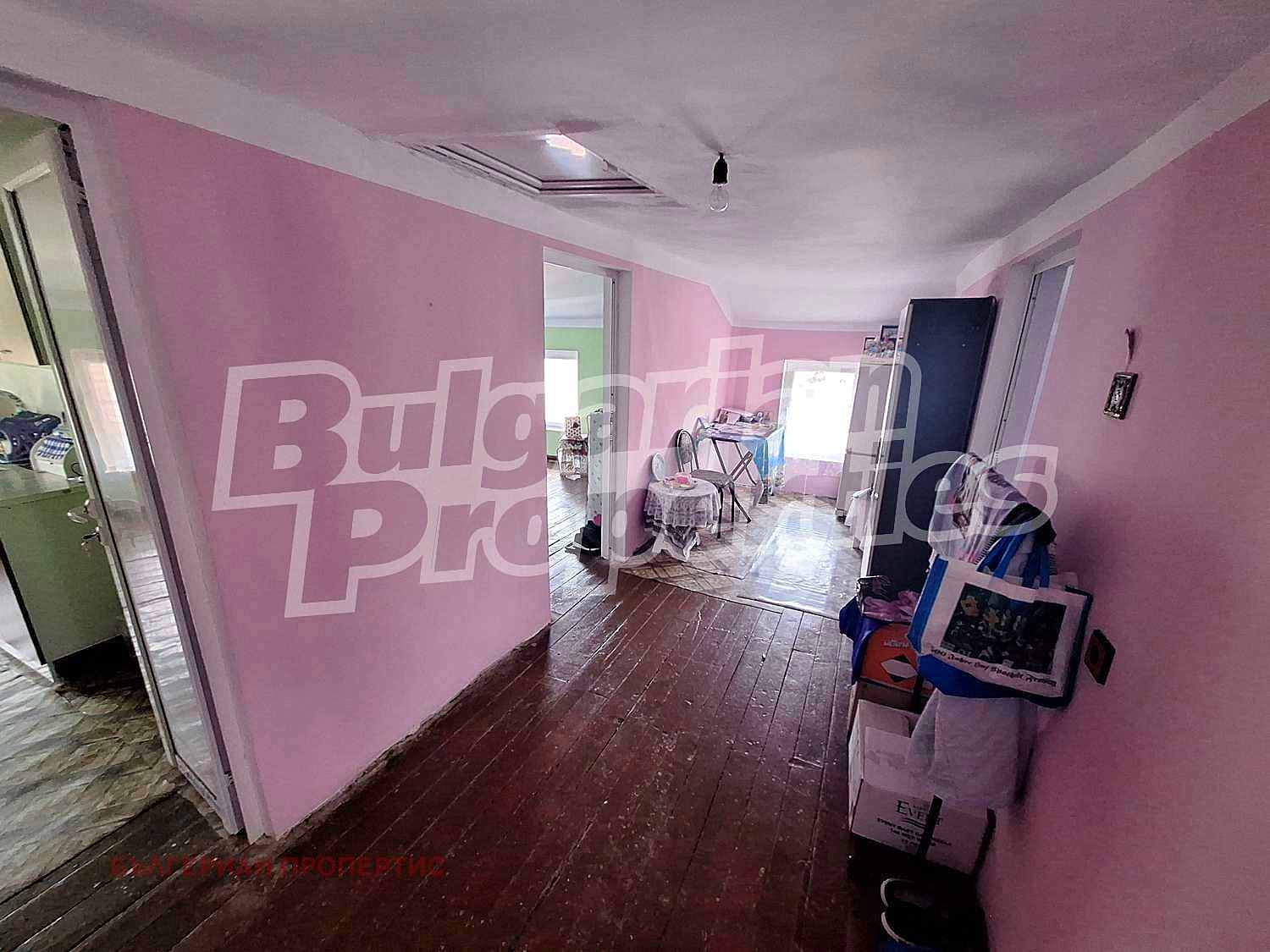 Продава ЕТАЖ ОТ КЪЩА, гр. Кюстендил, Център, снимка 2 - Етаж от къща - 51902421