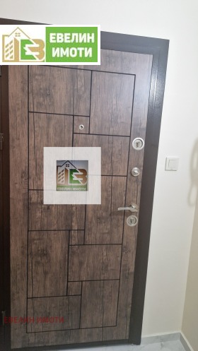 2 спаваће собе Здравец Изток, Русе