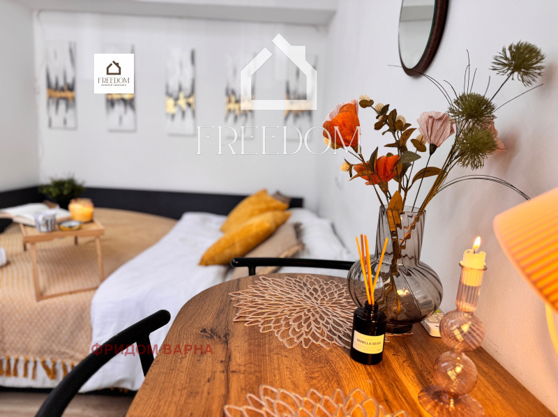 Myytävänä  Studio Varna , Tšajka , 24 neliömetriä | 77177895 - kuva [2]