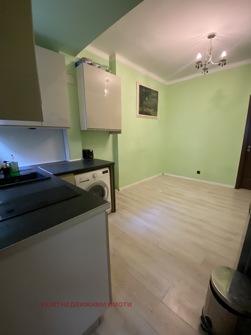 Продава  2-стаен град София , Център , 41 кв.м | 35900298 - изображение [2]