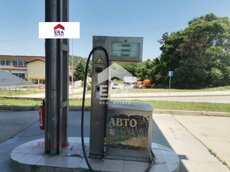 Продава БИЗНЕС ИМОТ, гр. Ловеч, Промишлена зона - Изток, снимка 7 - Други - 52221905