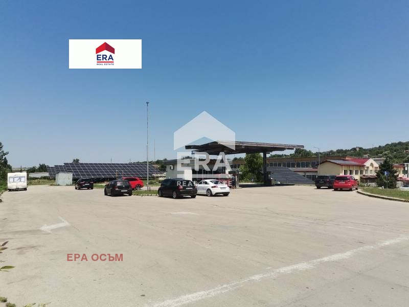 Продава БИЗНЕС ИМОТ, гр. Ловеч, Промишлена зона - Изток