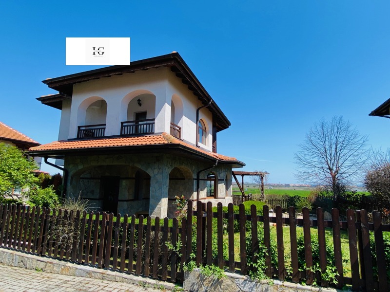 Продава КЪЩА в област Бургас, гр. Ахелой - 746 кв.м / 189 900 € » 371 412.12 лв., ИГ ПРОВАЙД