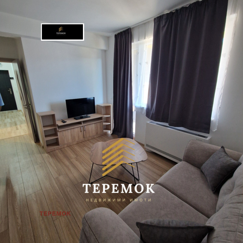 Продава  2-стаен, град Шумен, Пазара •  245 000 лв. • ID 70196240 — holmes.bg - [1] 