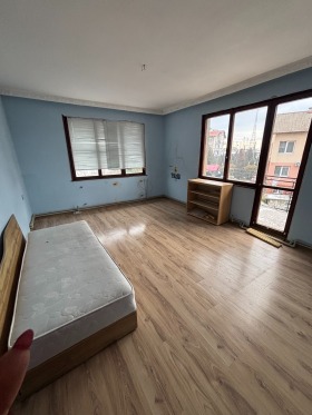 ЕТАЖ ОТ КЪЩА, 120 m2