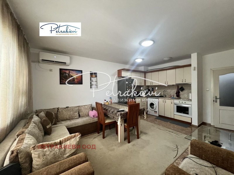 En venta  1 dormitorio Burgas , Izgrev , 64 metros cuadrados | 70623867