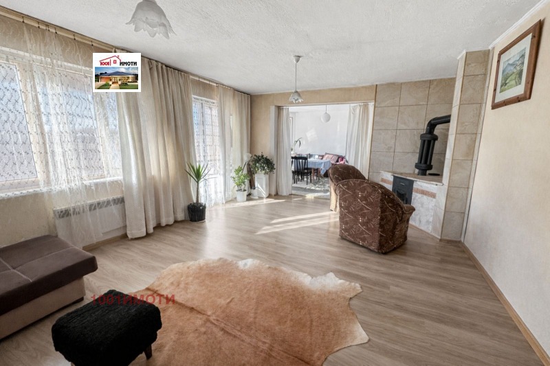 Продава КЪЩА, с. Царичино, област Добрич, снимка 14 - Къщи - 49447961