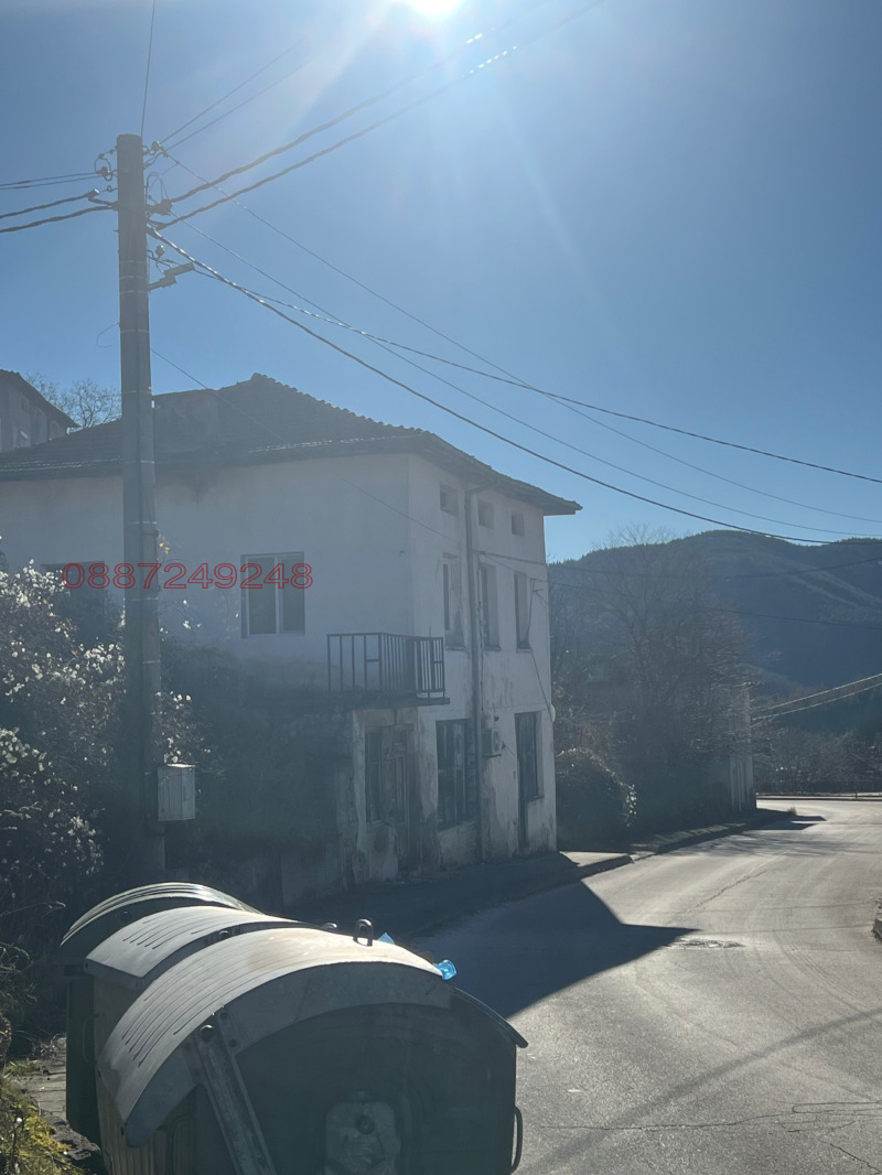 Продава КЪЩА, с. Давидково, област Смолян