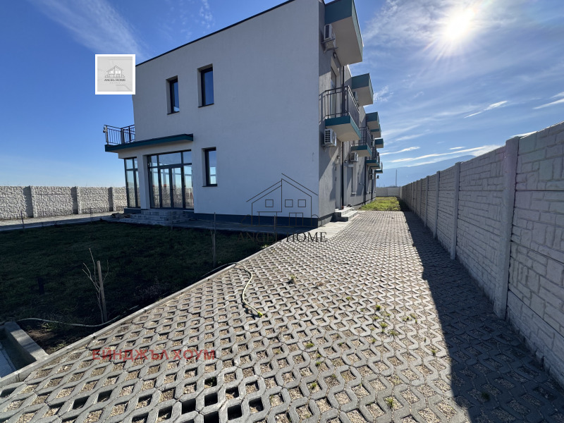 Продава ХОТЕЛ, с. Крумово, област Пловдив, снимка 2 - Хотели - 53273297