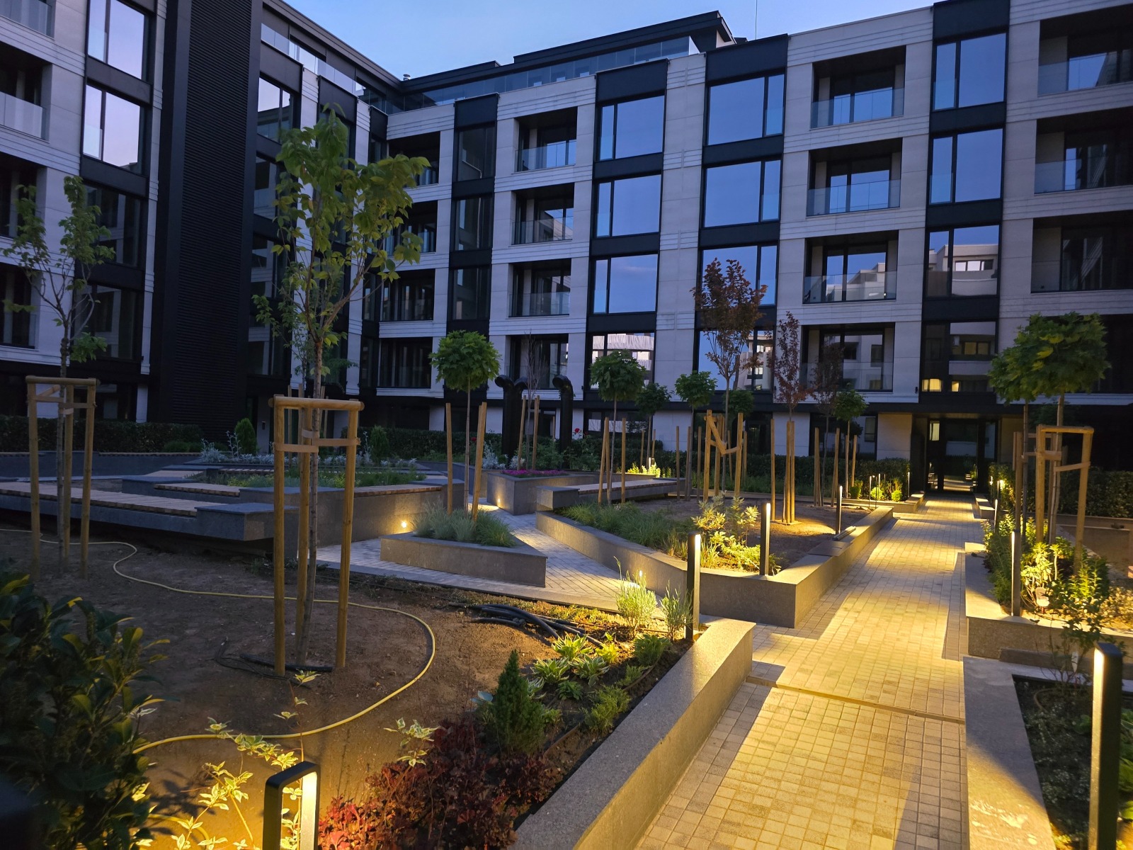Продава 3-СТАЕН, гр. София, Кръстова вада, снимка 2 - Апартаменти - 54713980