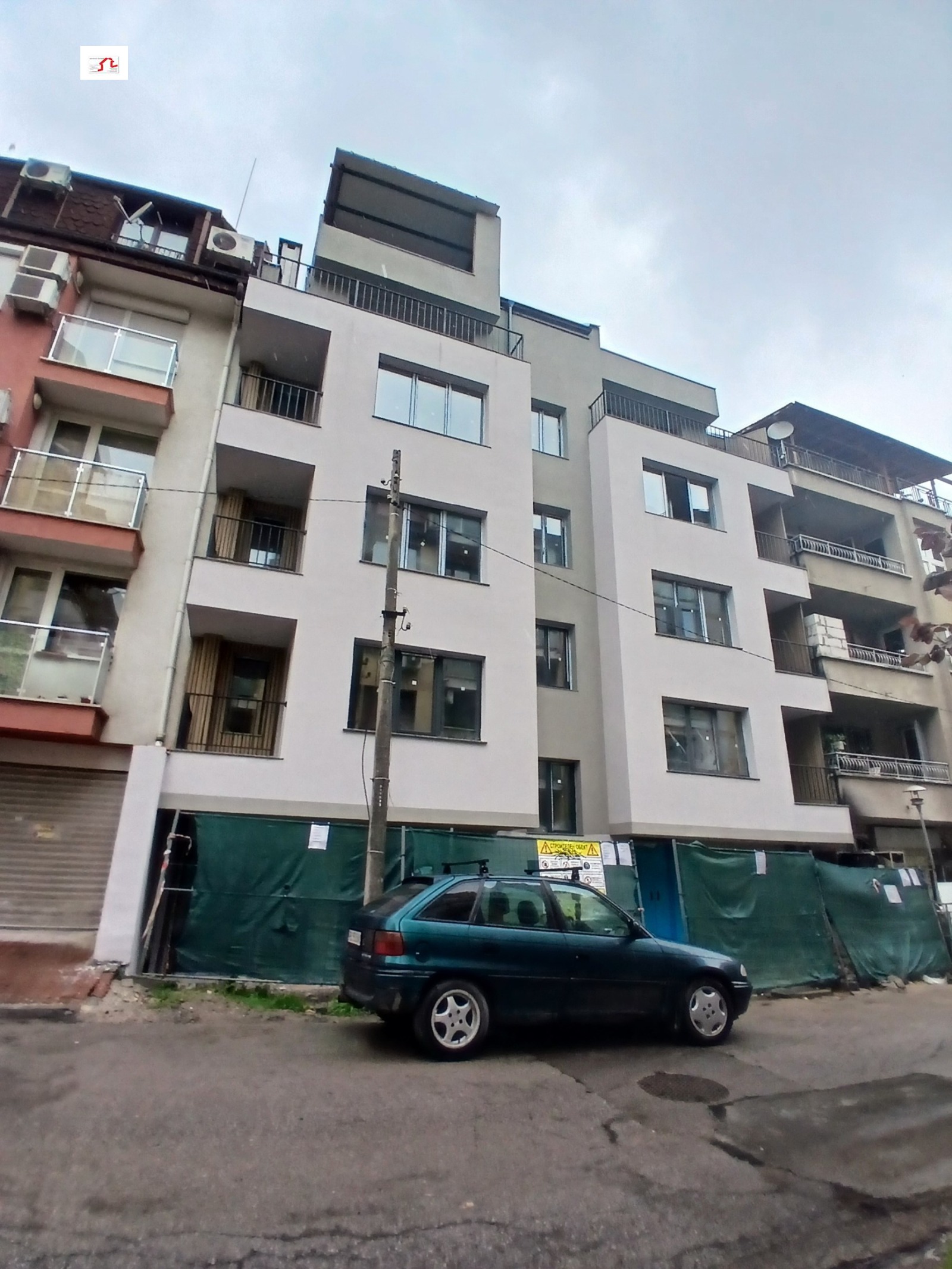 Продава МНОГОСТАЕН, гр. София, Редута