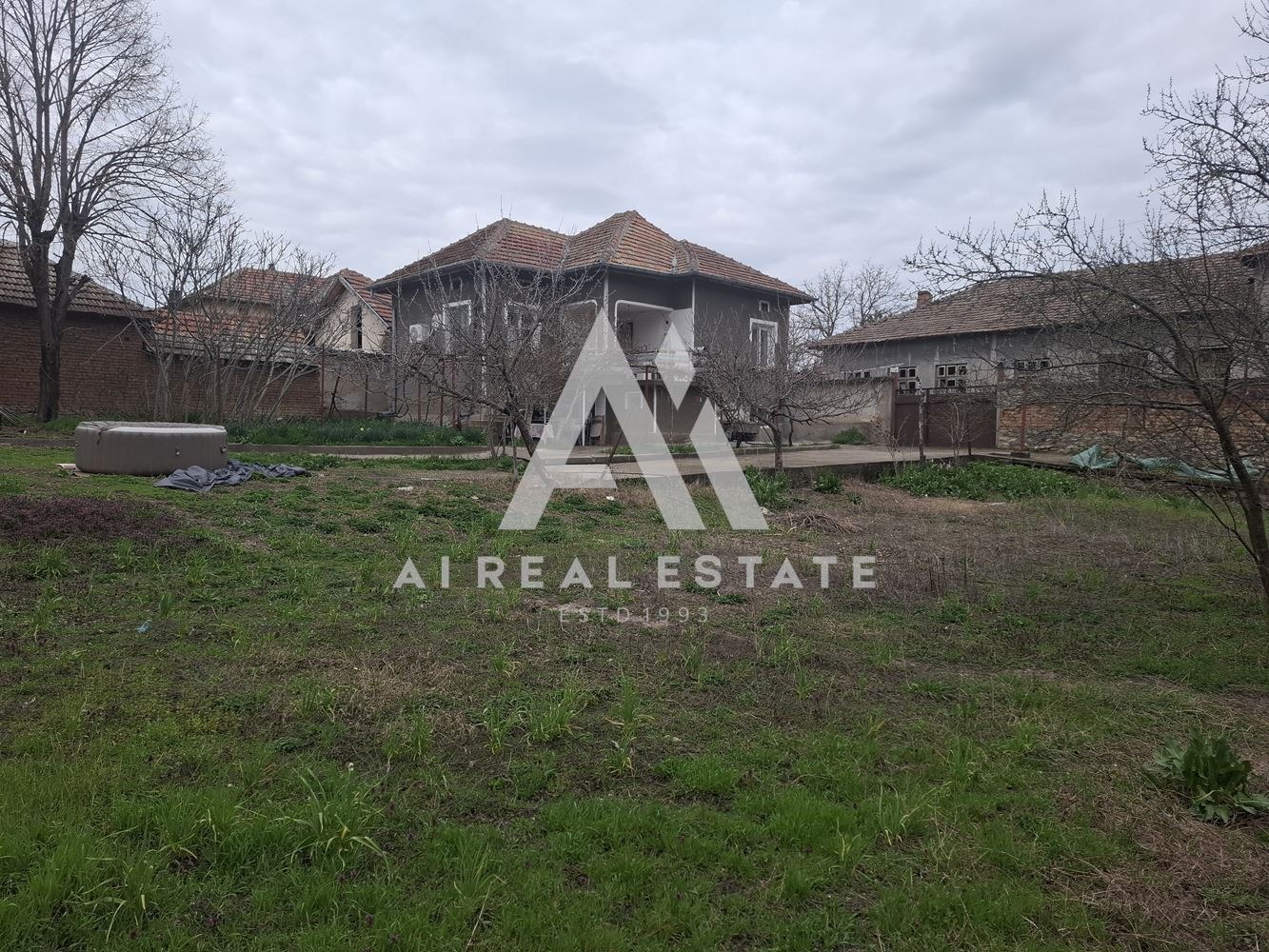 Продава КЪЩА, с. Градина, област Плевен