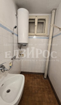 Продава ЕТАЖ ОТ КЪЩА, гр. Кюстендил, Център, снимка 6