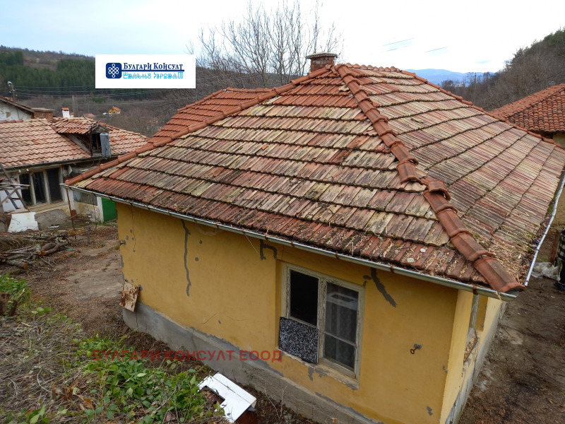 Продава  Къща област Кюстендил , с. Неделкова Гращица , 130 кв.м | 59260286 - изображение [2]
