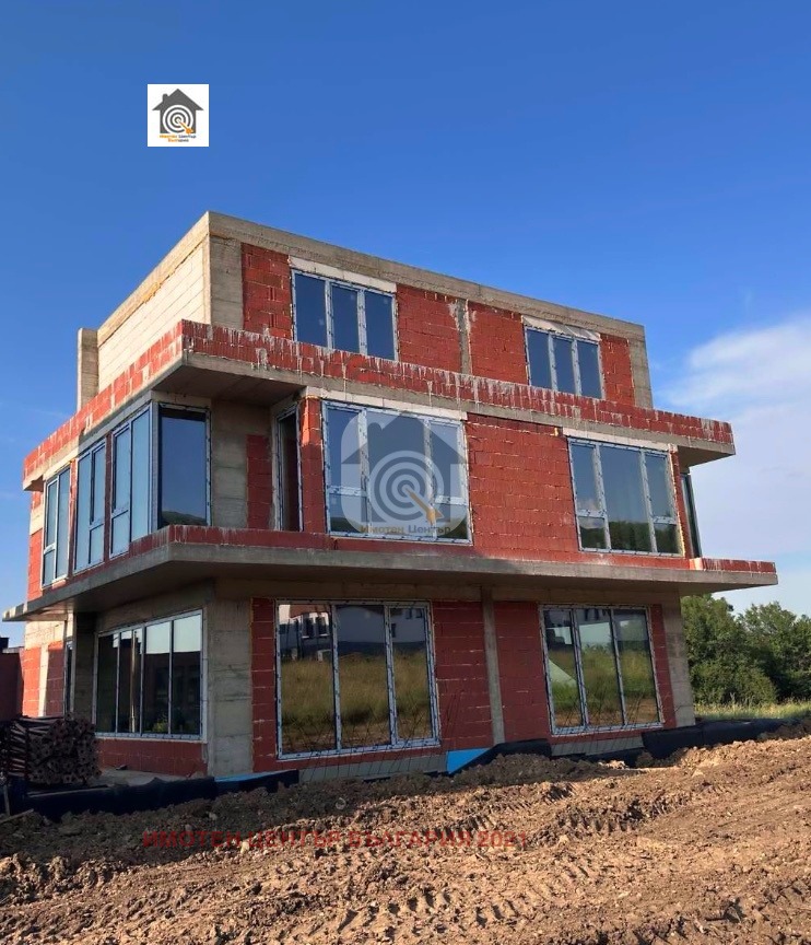 Продава КЪЩА, гр. София, с. Лозен, снимка 2 - Къщи - 53975822