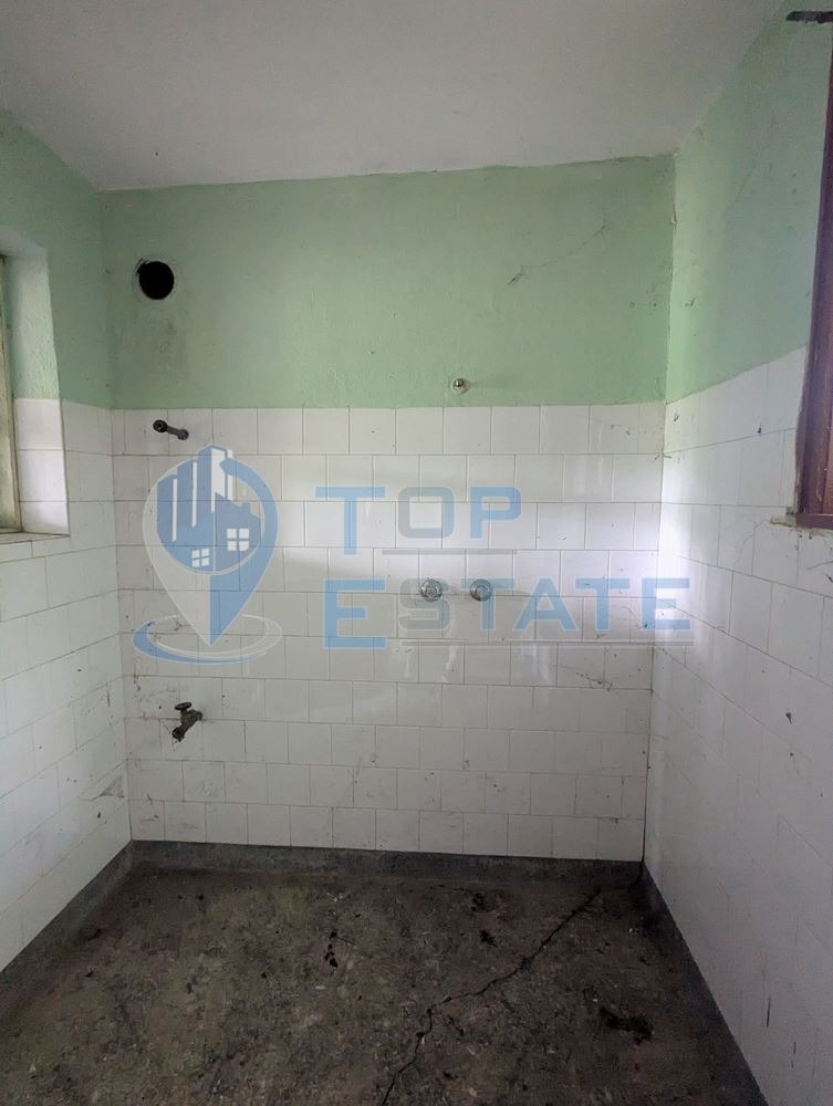 Продава КЪЩА, с. Сломер, област Велико Търново, снимка 10 - Къщи - 55060406