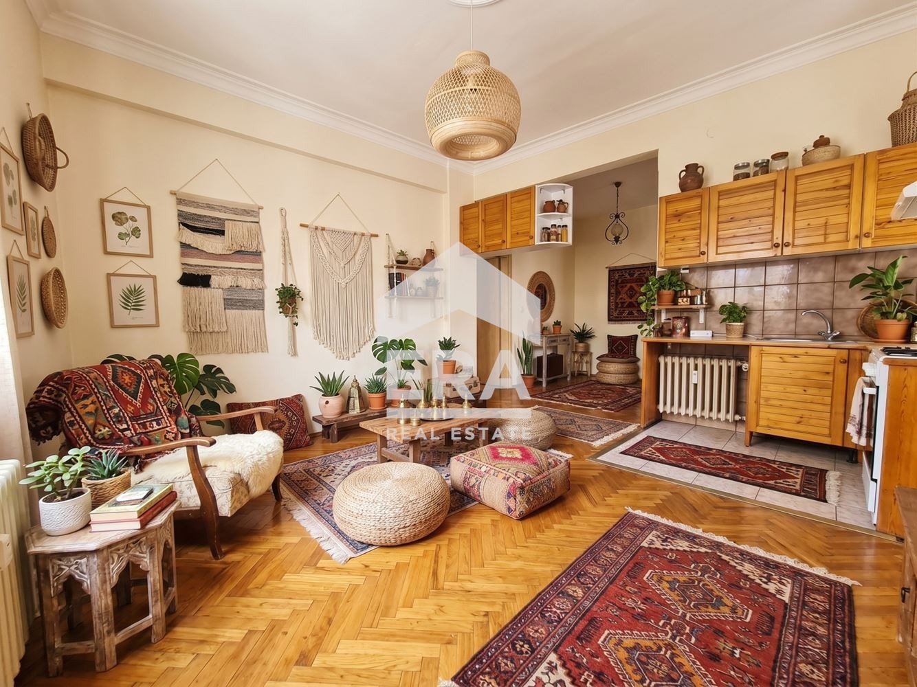Продава МНОГОСТАЕН, гр. София, Център, снимка 11 - Апартаменти - 56210367