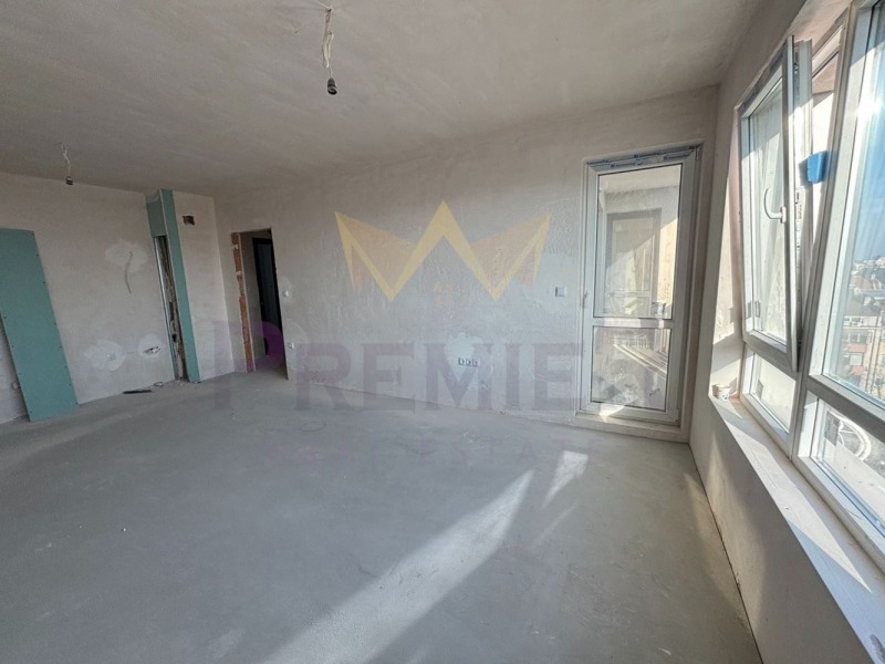 Продава 4-СТАЕН, гр. Варна, Център, снимка 2 - Апартаменти - 52746576